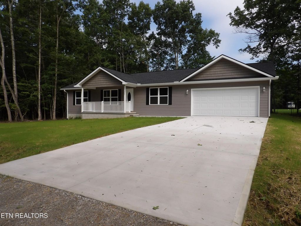 707 Oneida Lane, Crossville