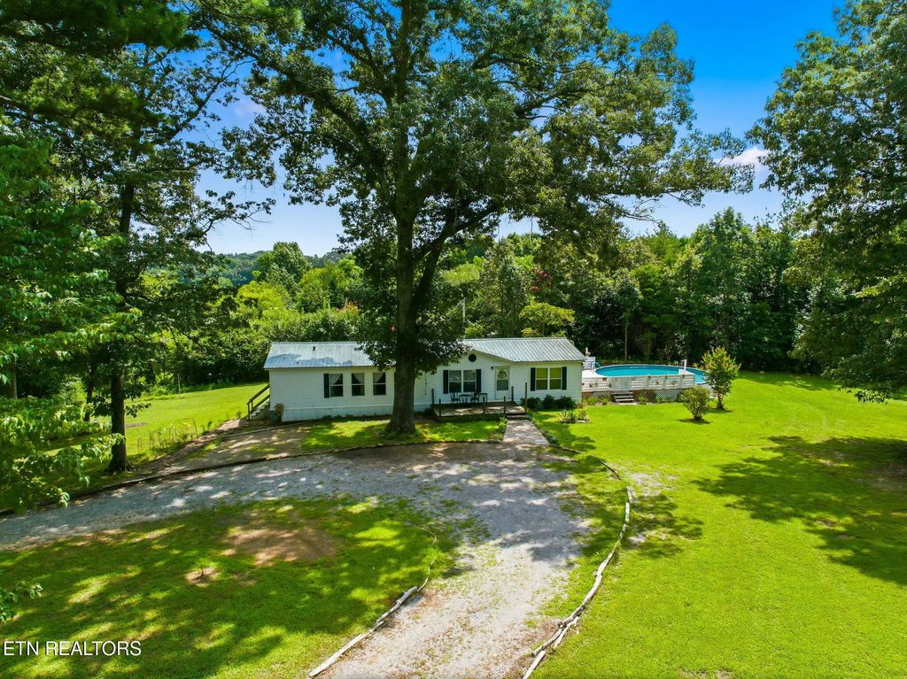 234 Greenbriar Rd, Sweetwater