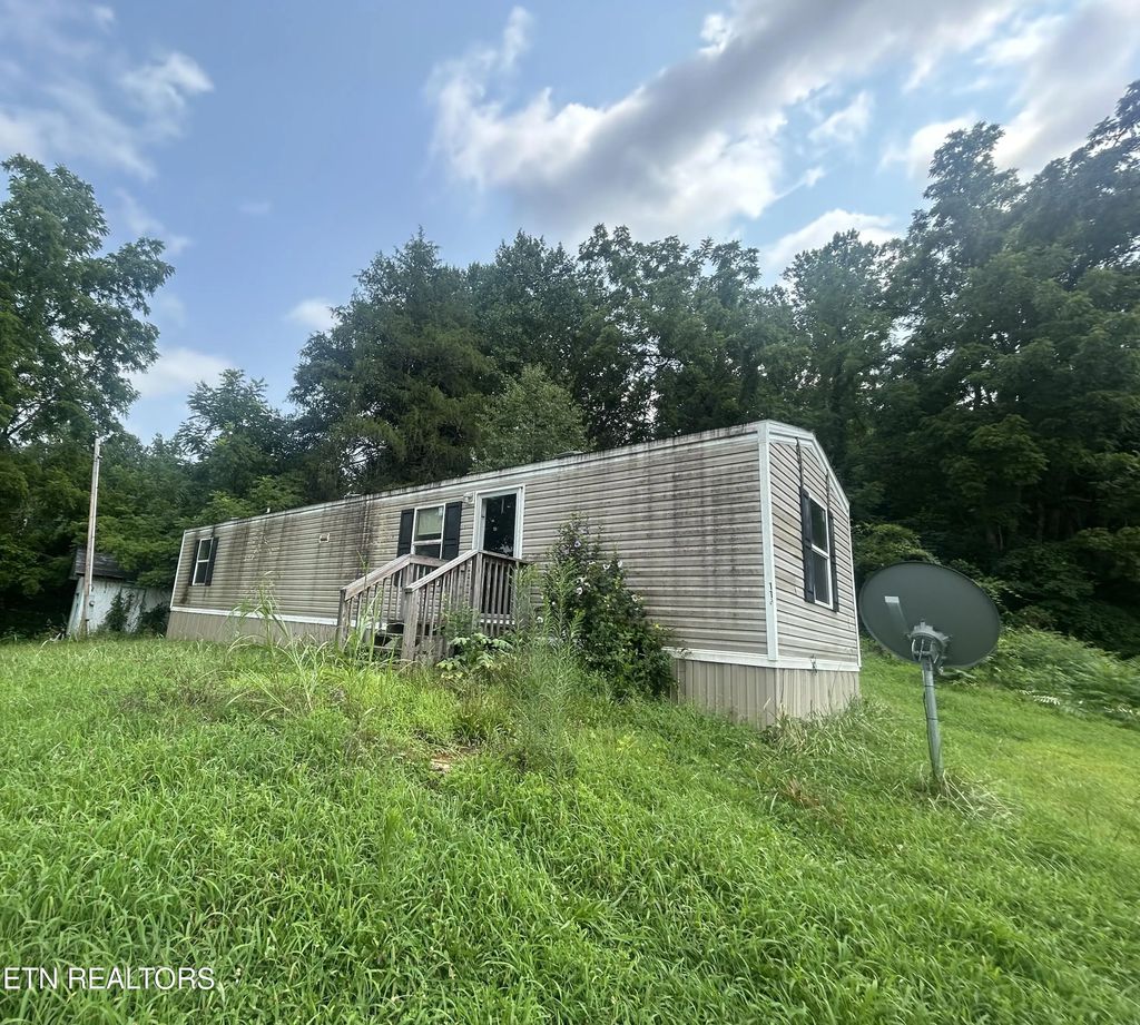 112 Stiner Shores Rd, Sharps Chapel