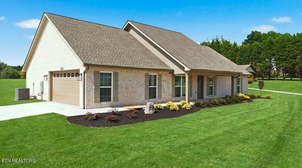 330 Kenmark Drive, Maryville