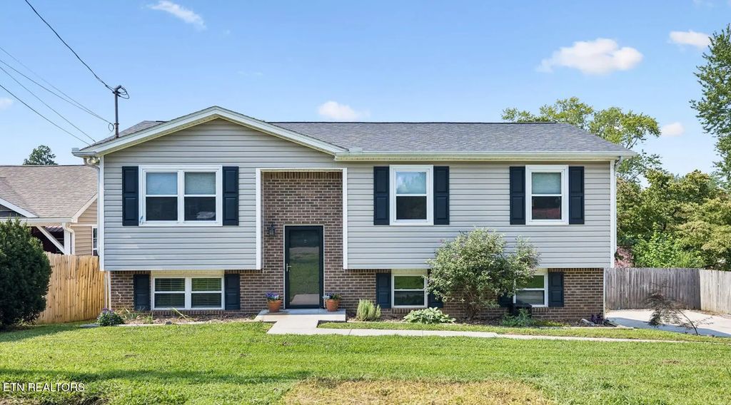 1617 Sundrop Drive, Knoxville