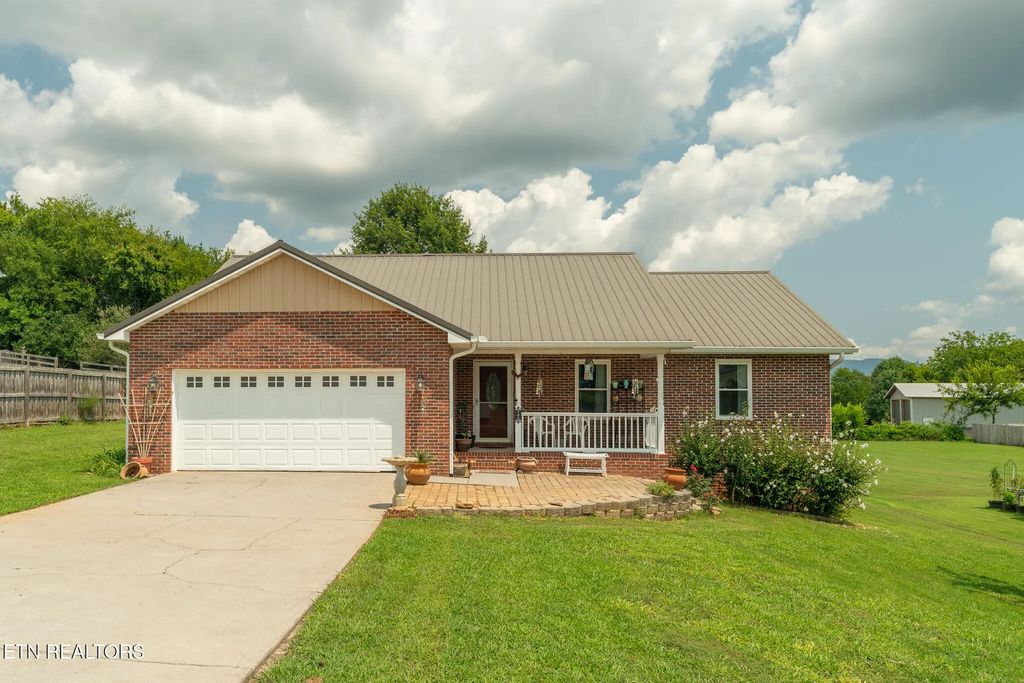 750 Meadow Ridge Rd, Walland
