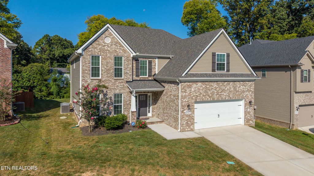 1111 Snowy Peak Lane, Knoxville