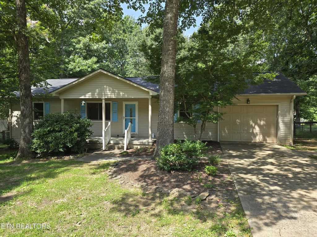 1954 Spruce Loop, Crossville