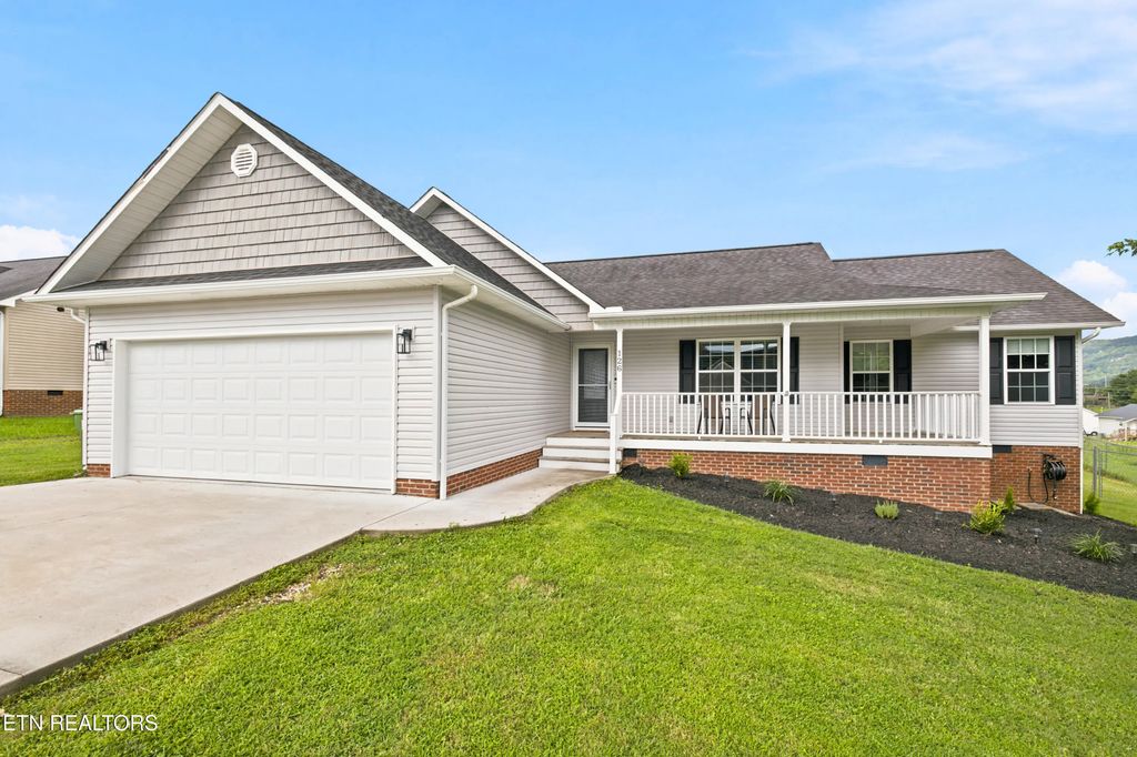126 West Drive, LaFollette