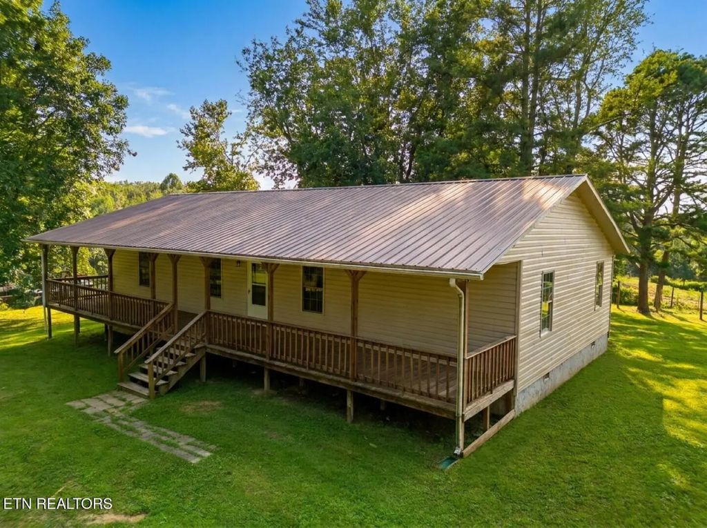 1207 Ray Brown Rd, Jamestown