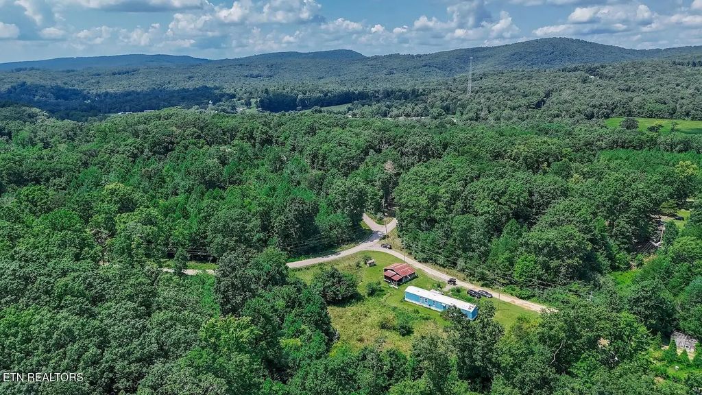 136 Holly Rd, Spring City