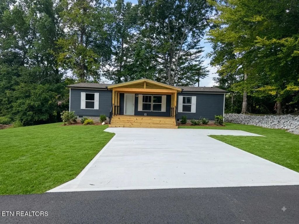 135 Edgewood Blvd, Oneida