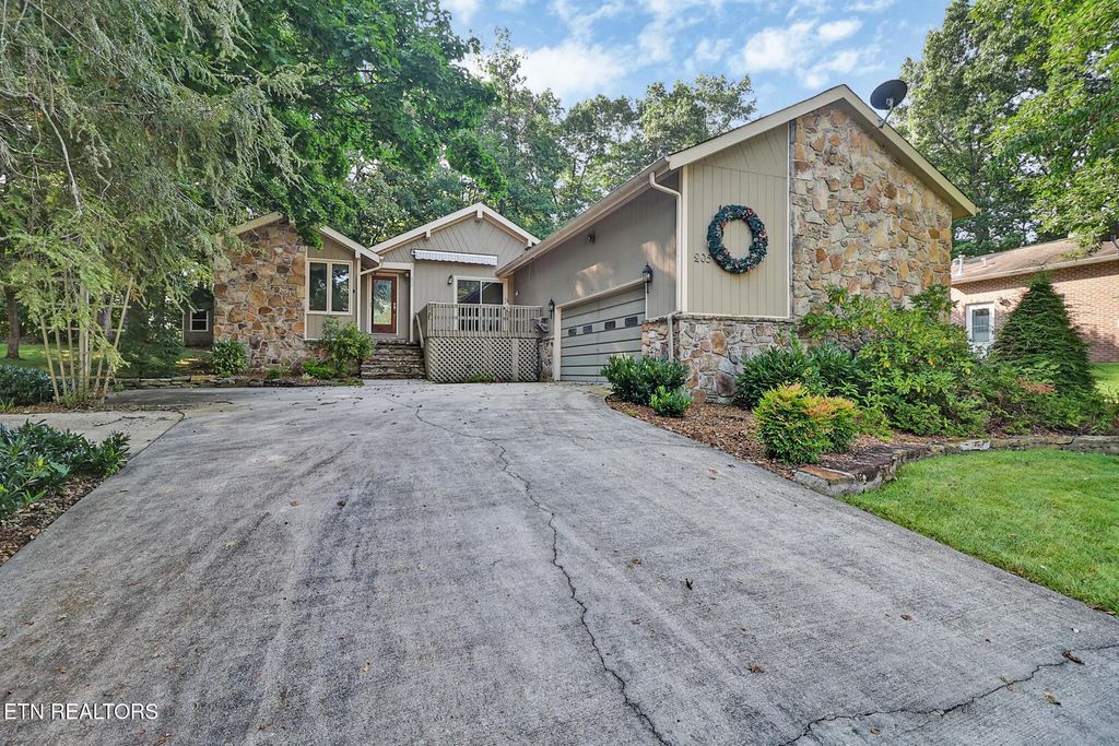 205 Lakewood Drive, Crossville