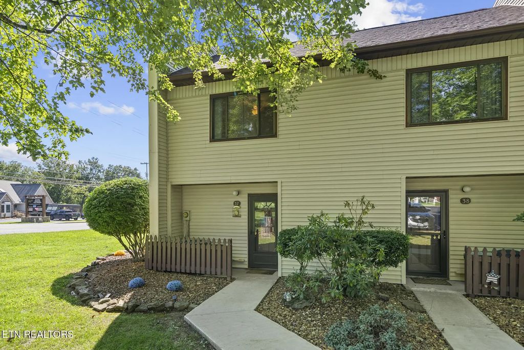 37 Wilshire Heights Drive 37, Crossville