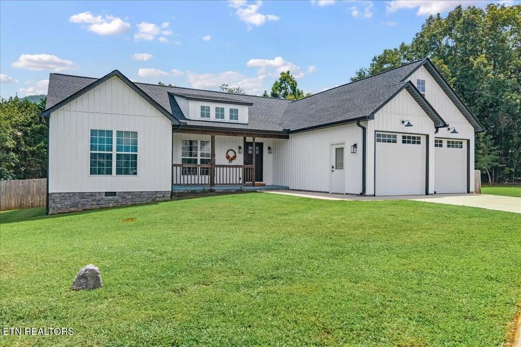 110 Waterstone Court, Benton