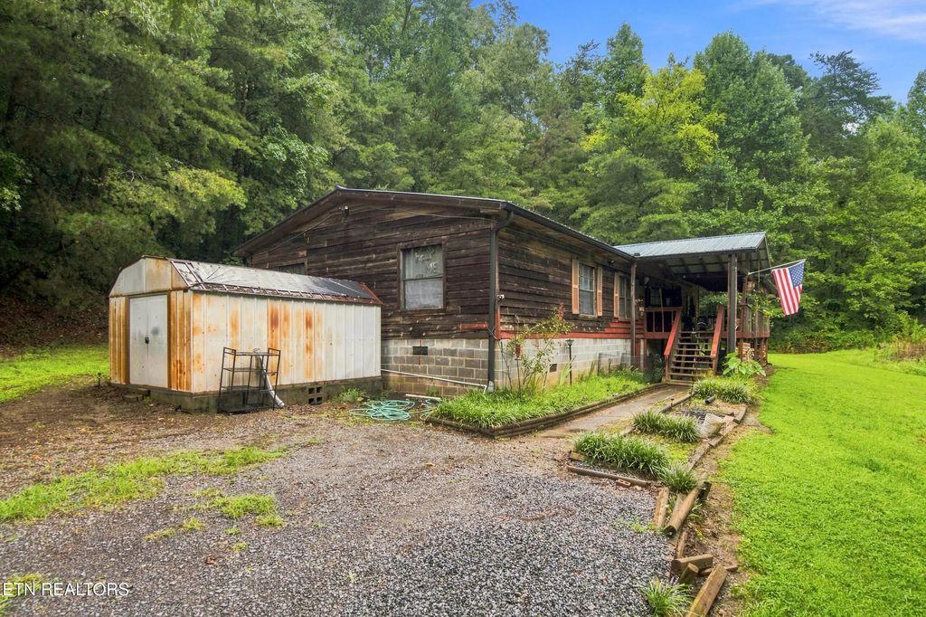 1649 Six Mile Cemetery Rd, Maryville
