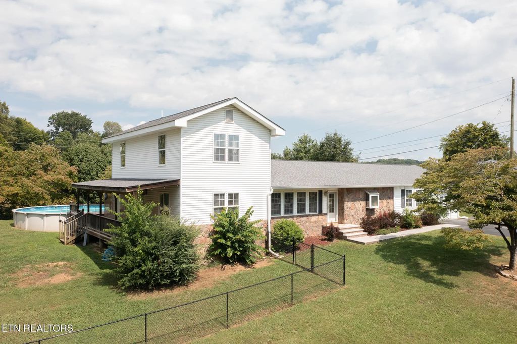 920 Oakwood Drive, Dandridge