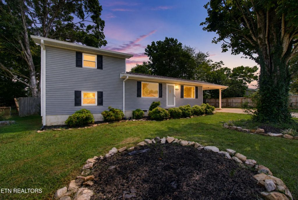 614 Dodson Avenue, Englewood