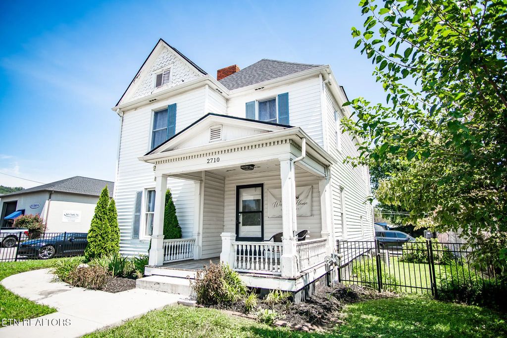 2710 N Central St, Knoxville