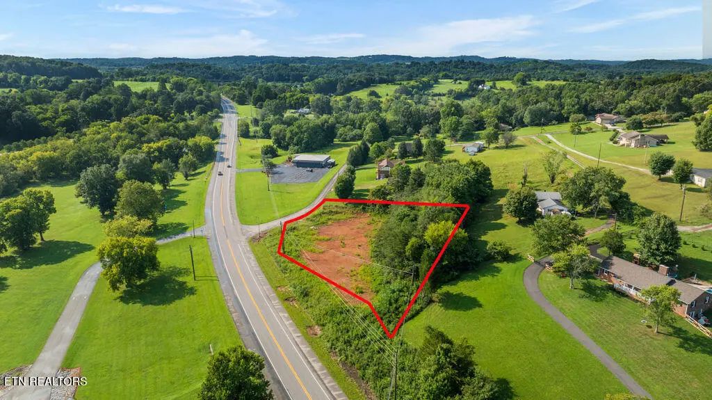 124 Holt Drive, Loudon