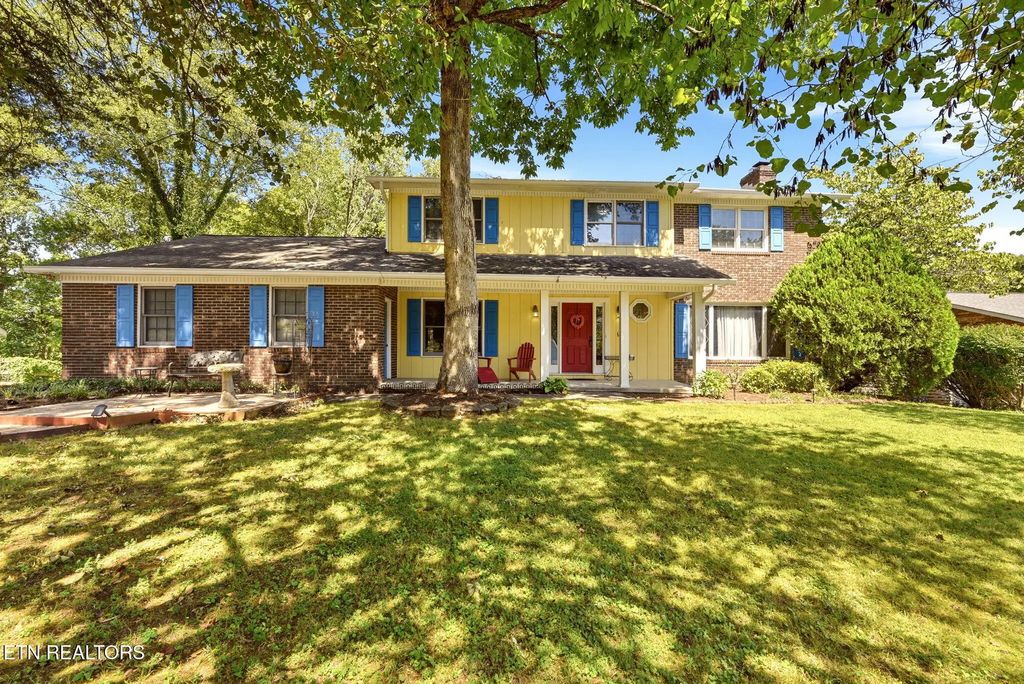 135 Claremont Rd, Oak Ridge