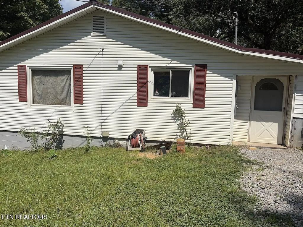 183 County Road 490, Etowah