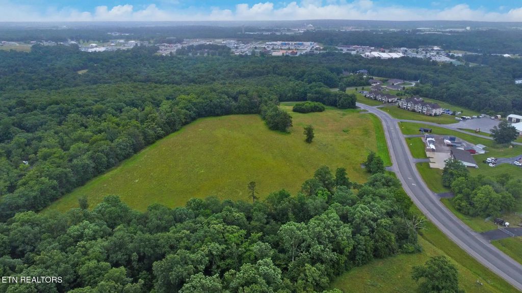 Northside Drive, Crossville