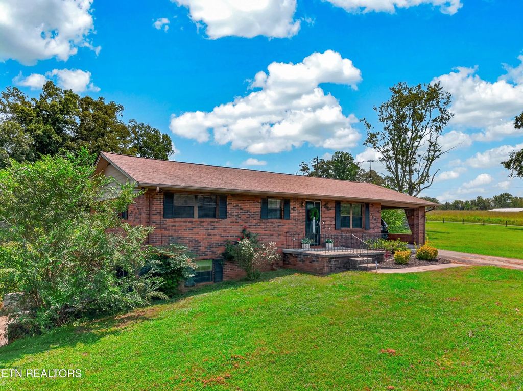 2082 Highway 25-70  E, Dandridge