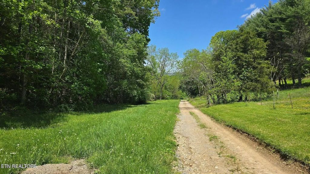 Dooley Hollow Rd, Ewing