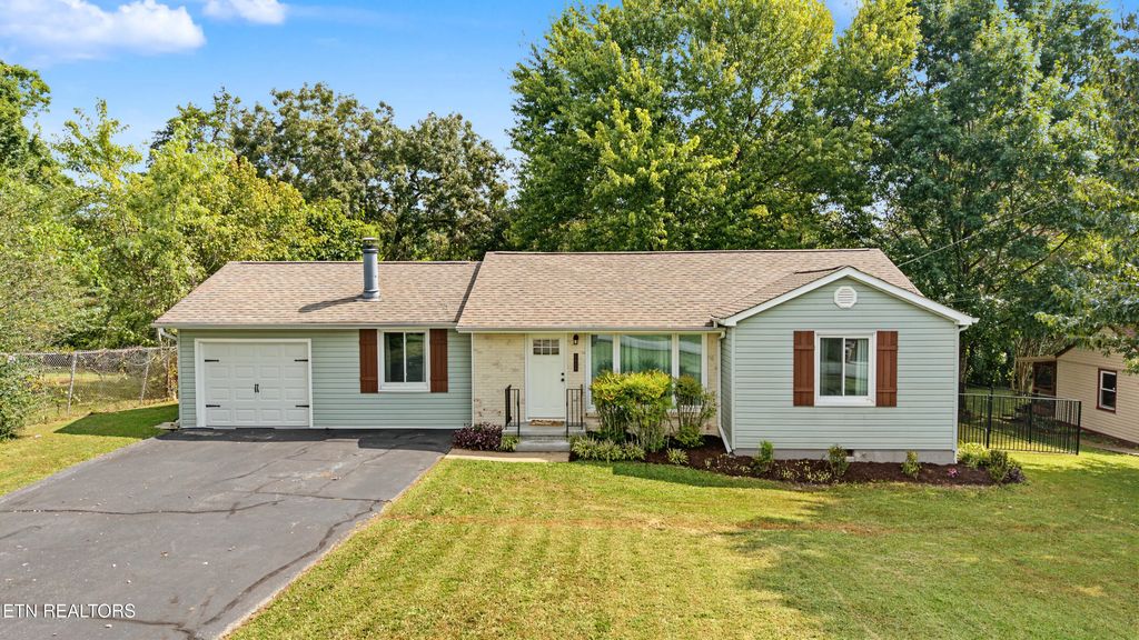5408 Stoneoak Lane, Knoxville