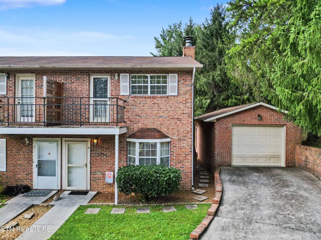 4 Eleven Estates Drive, Lenoir City