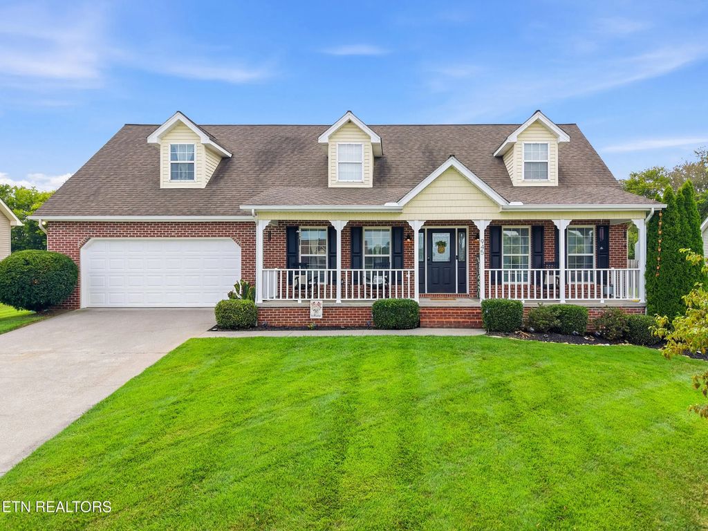 945 Carter Springs Drive, Maryville