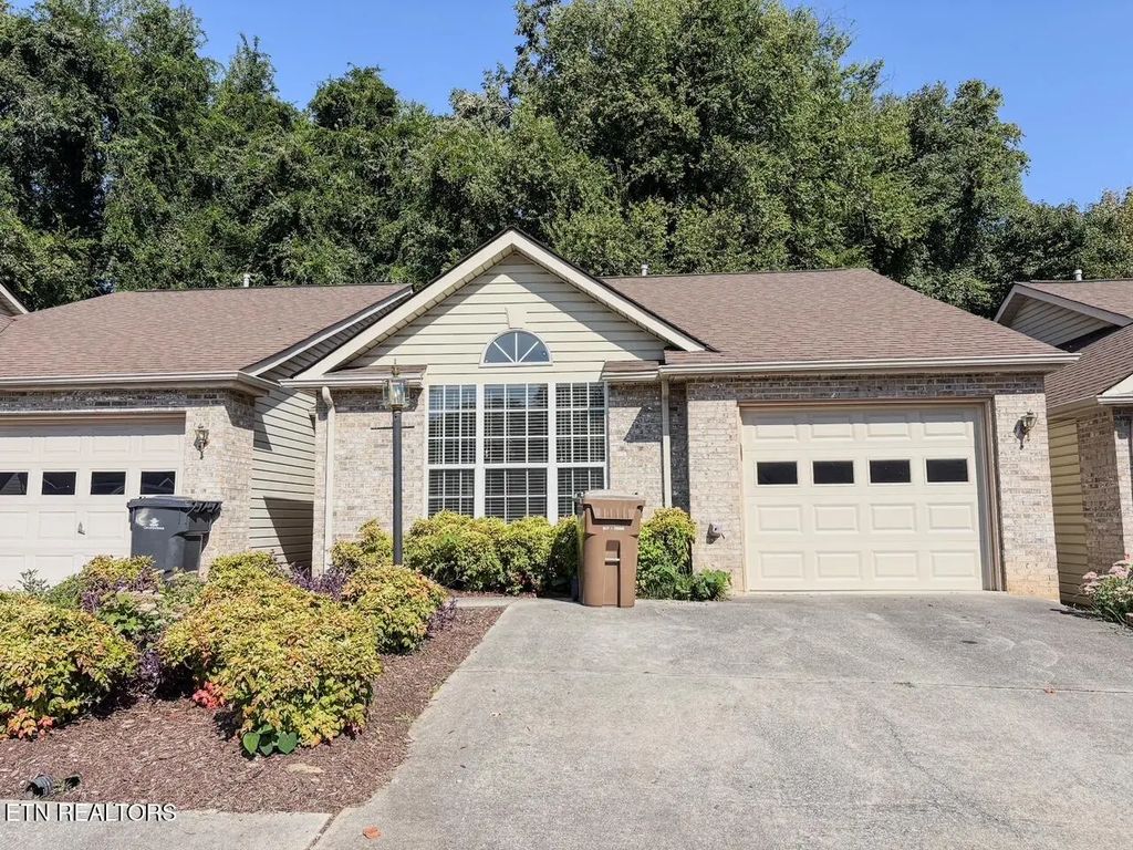4611 Jay Way, Knoxville