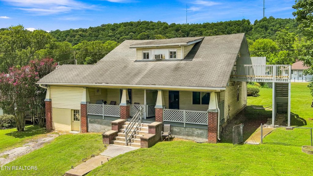 457 Cedar Ave, Knoxville