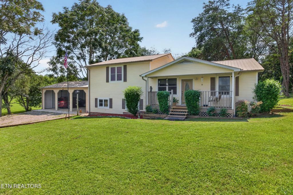 165 E Whitehall Rd, Cookeville