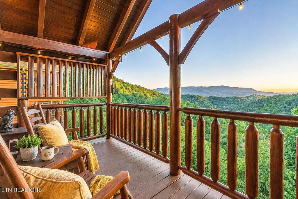 2819 White Oak Ridge Lane, Sevierville