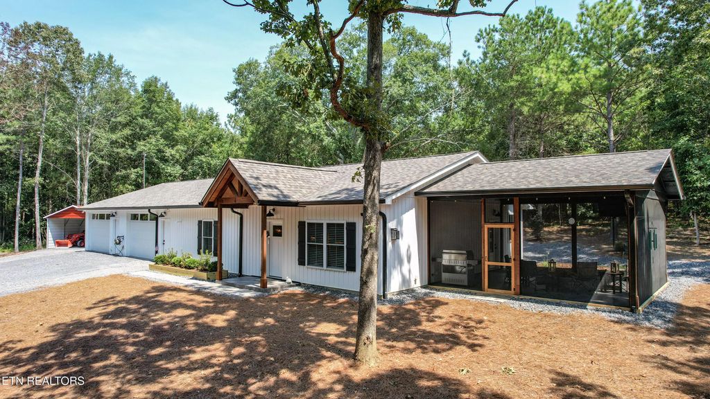 300 Mcclure Rd, Benton