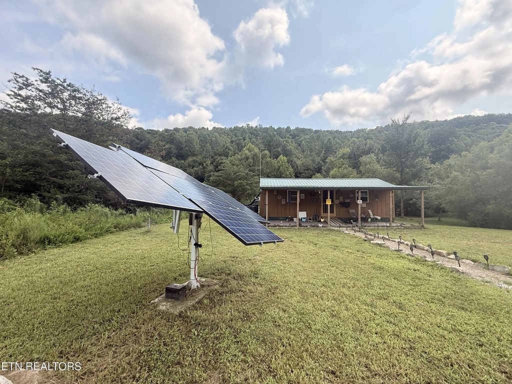 2704 Westbourne Rd, Duff
