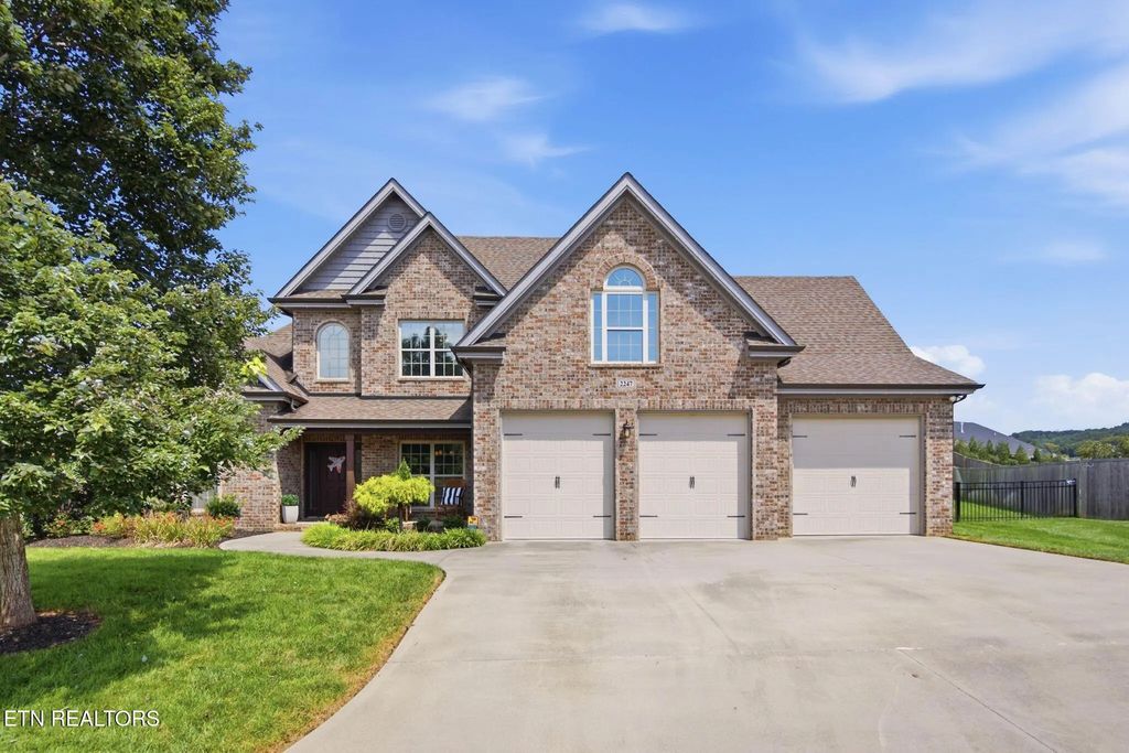 2247 Muddy Creek Lane, Knoxville