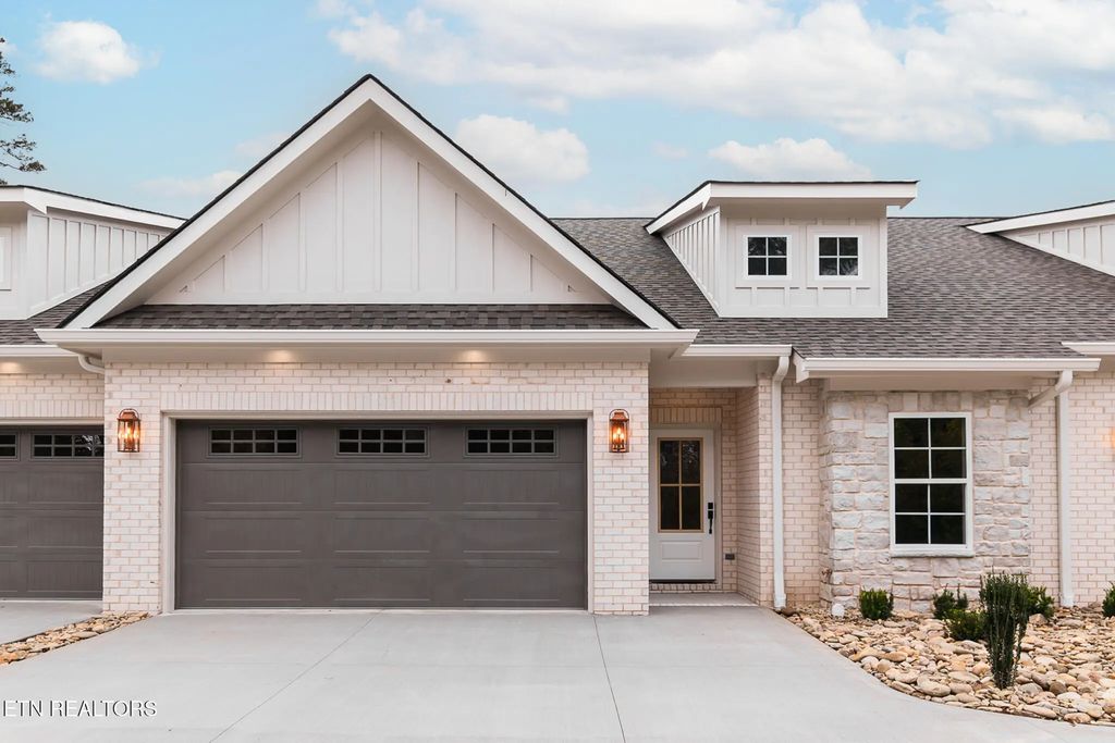 109 Alpine Drive, Clinton