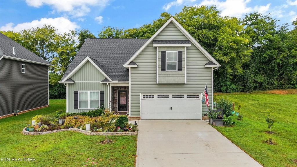 8537 Creek Valley Lane, Knoxville
