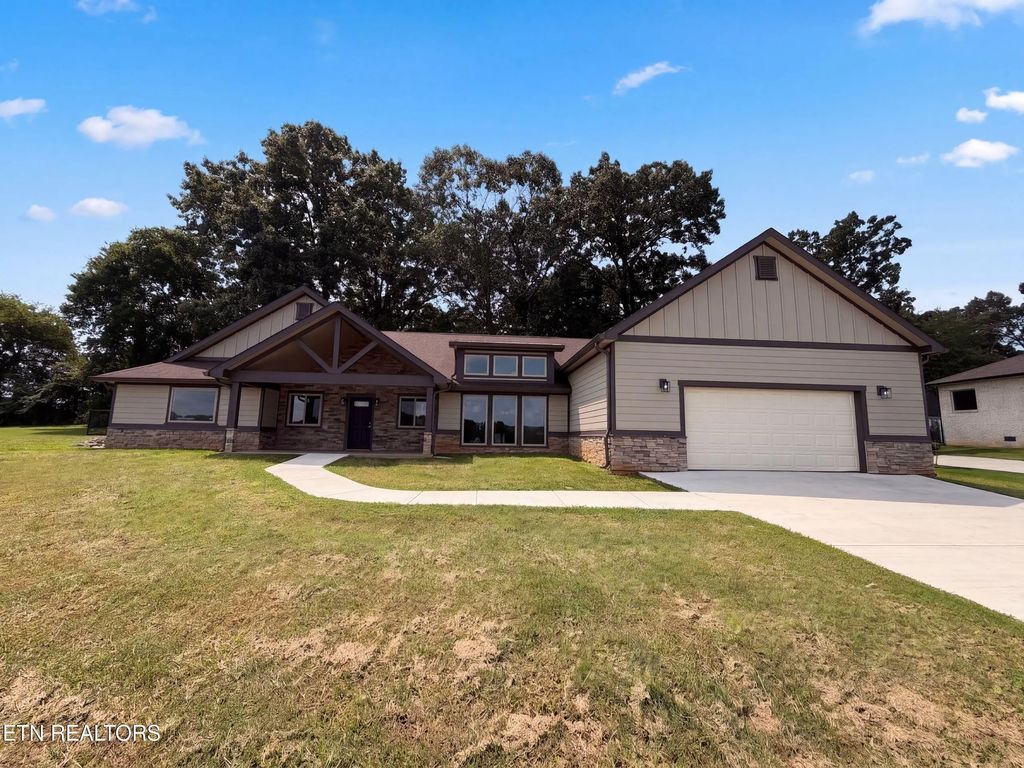 354 Fairway Drive, Dandridge