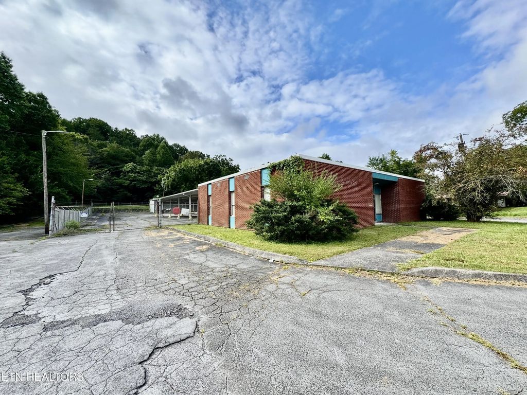 325 Fairchild St, Harriman