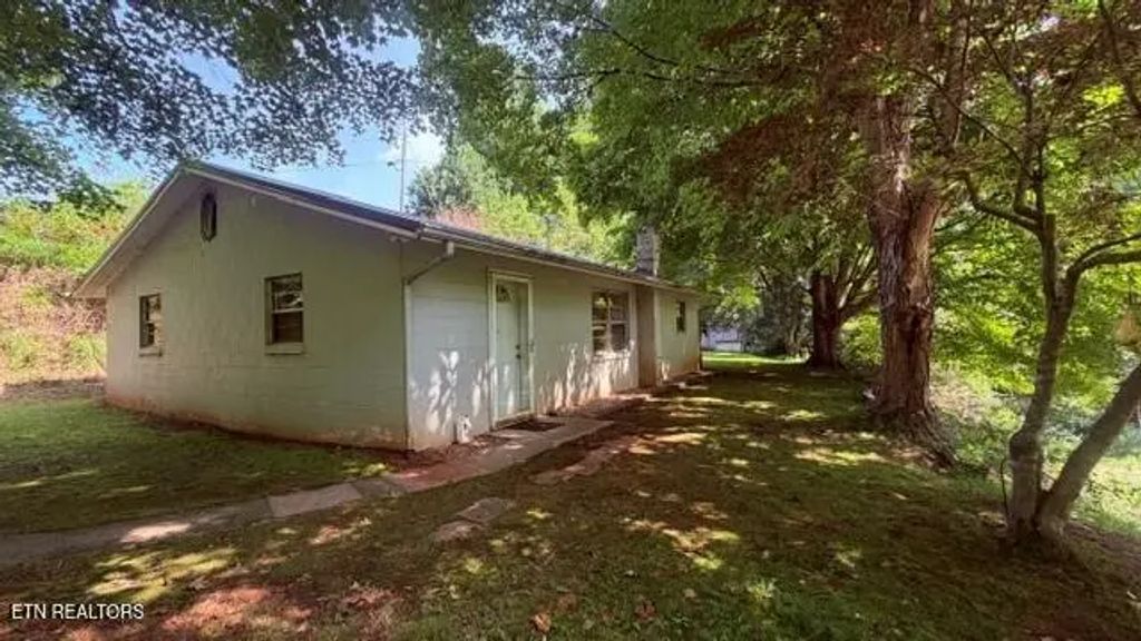 937 Misty Valley Rd, Friendsville