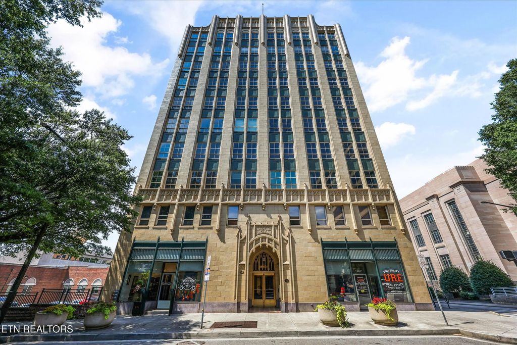 603 W Main St 1002, Knoxville