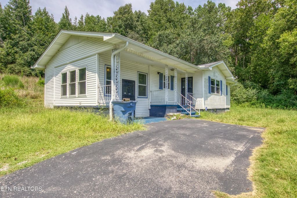 1751 Hubbard Rd, Loudon