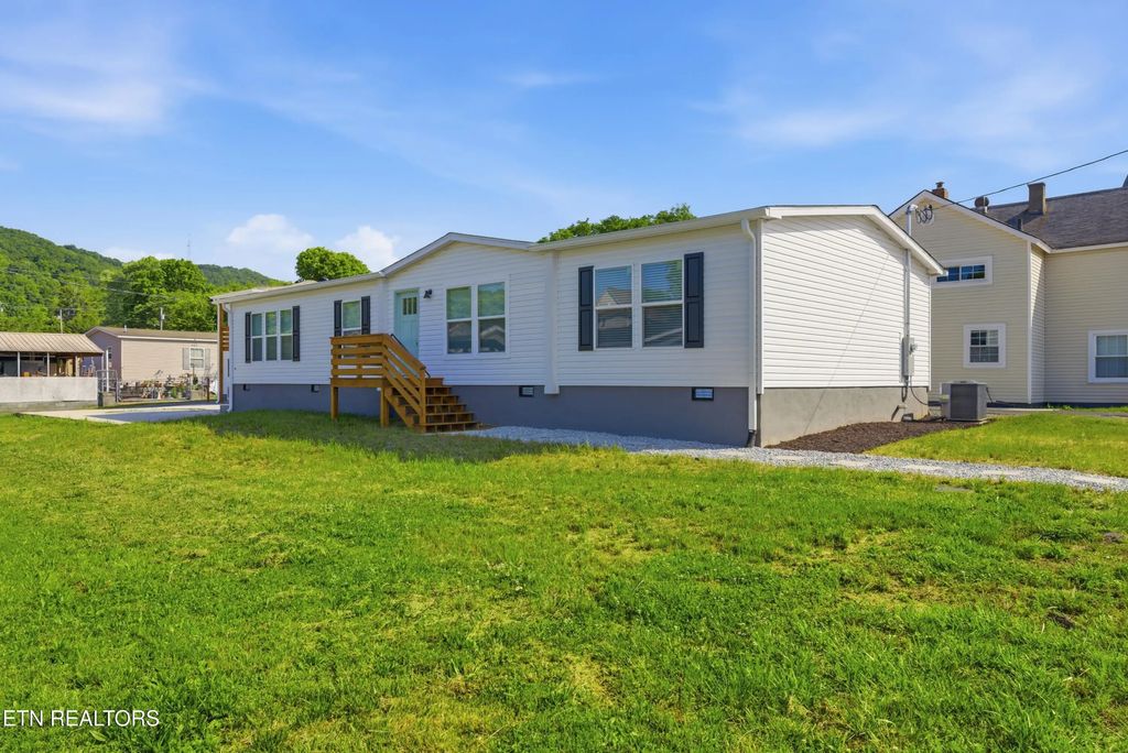 725 Siluria St, Harriman