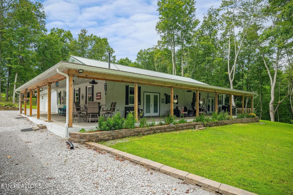 113 Allens Way, Crossville