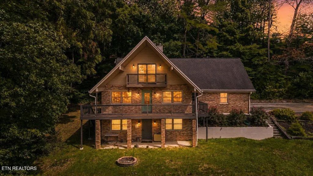 111 Golf Hill Lane, LaFollette