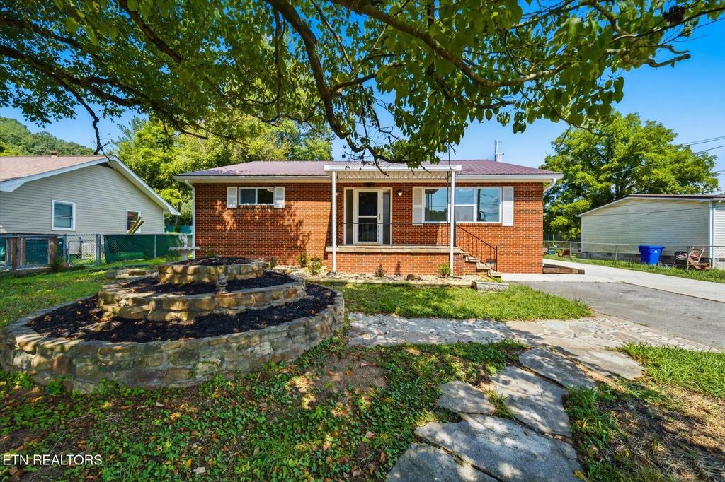 110 Vann Drive, Harriman