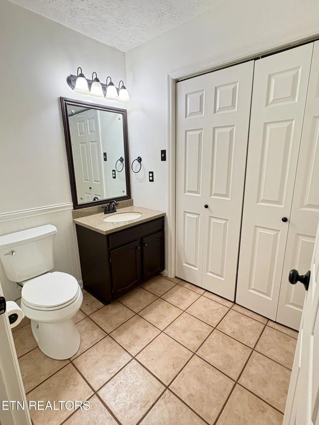 1005 Harbour Shore Drive, Knoxville