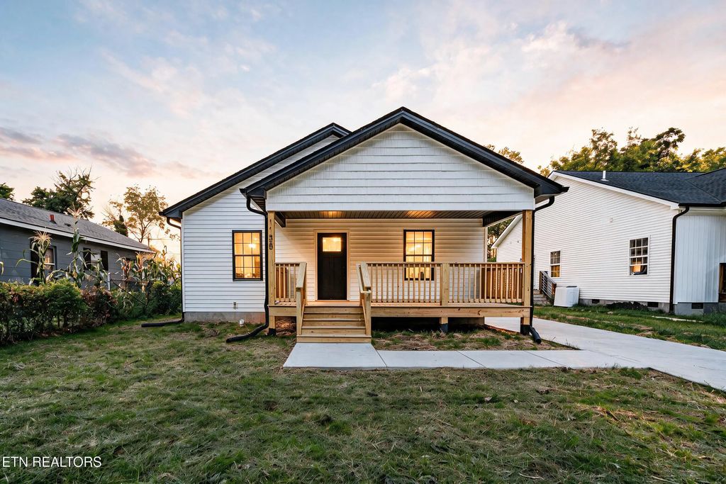 1135 Massachusetts Ave, Knoxville