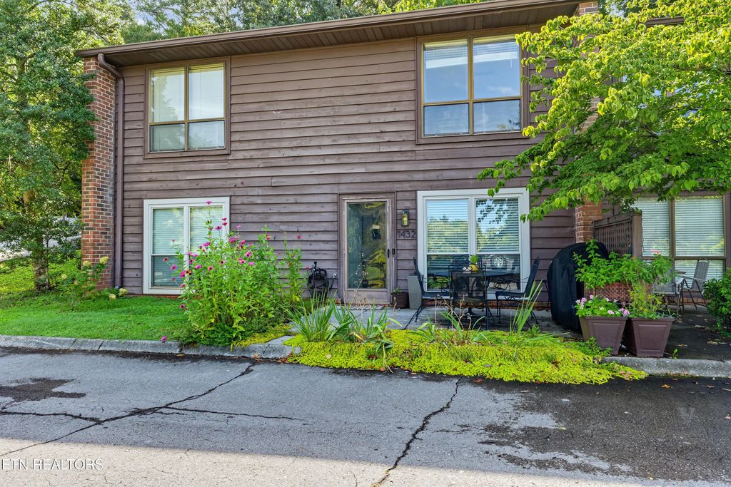 1432 Montvale Station Rd, Maryville