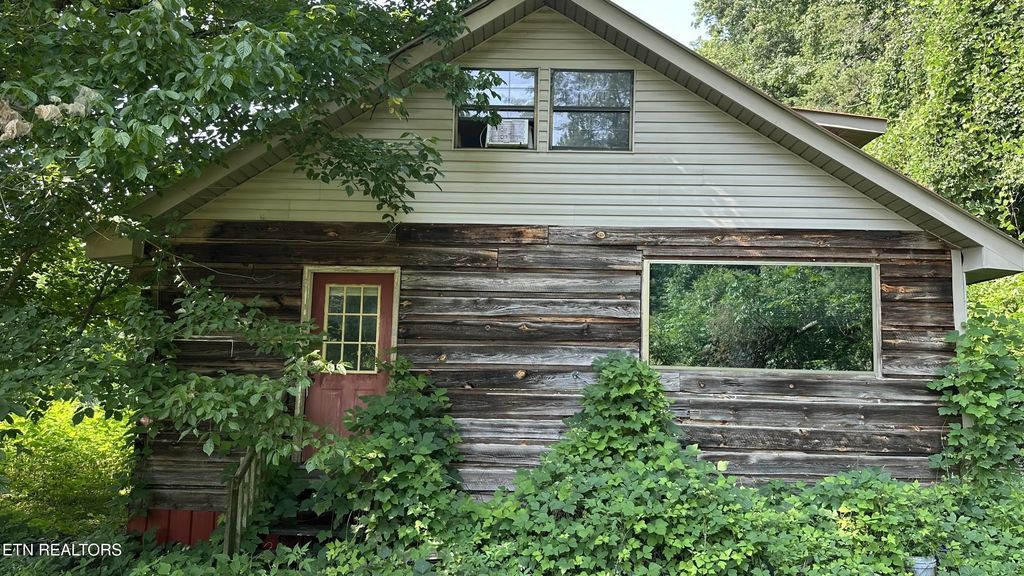 419 Ashe Cabin Hollow Rd, Harriman